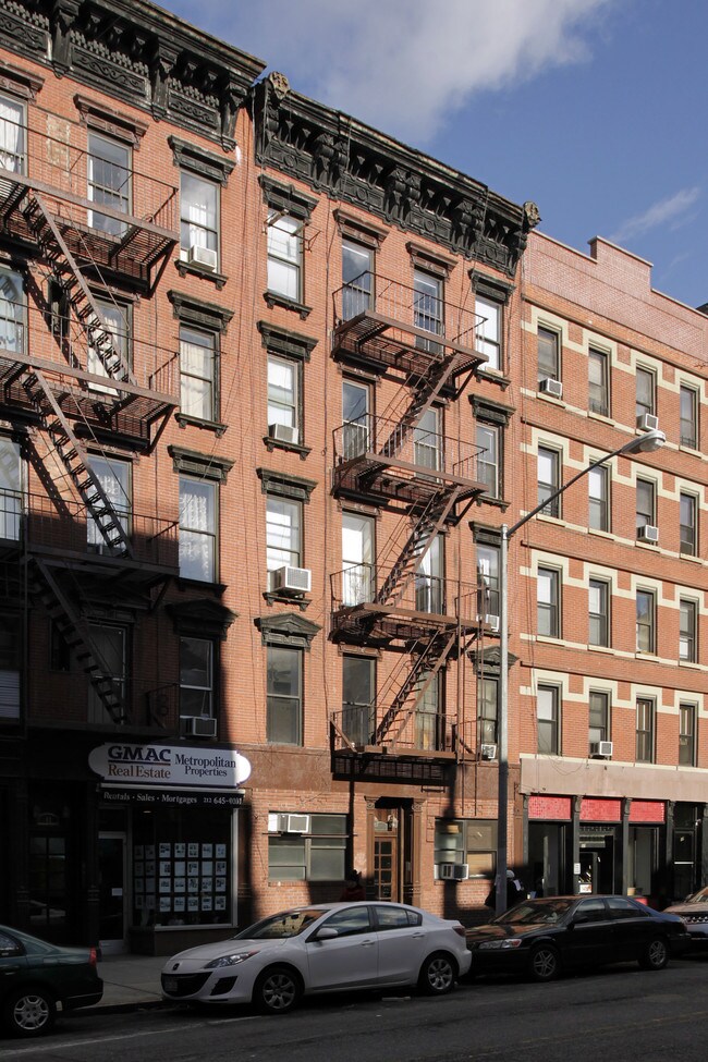 39 Carmine St in New York, NY - Building Photo - Building Photo