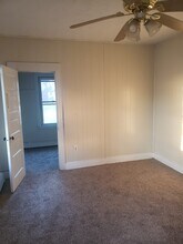 156 Oak St, Unit 156 oak apt #1 in Manchester, CT - Building Photo - Building Photo