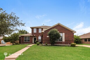 1015 Shenandoah Way in Forney, TX - Building Photo