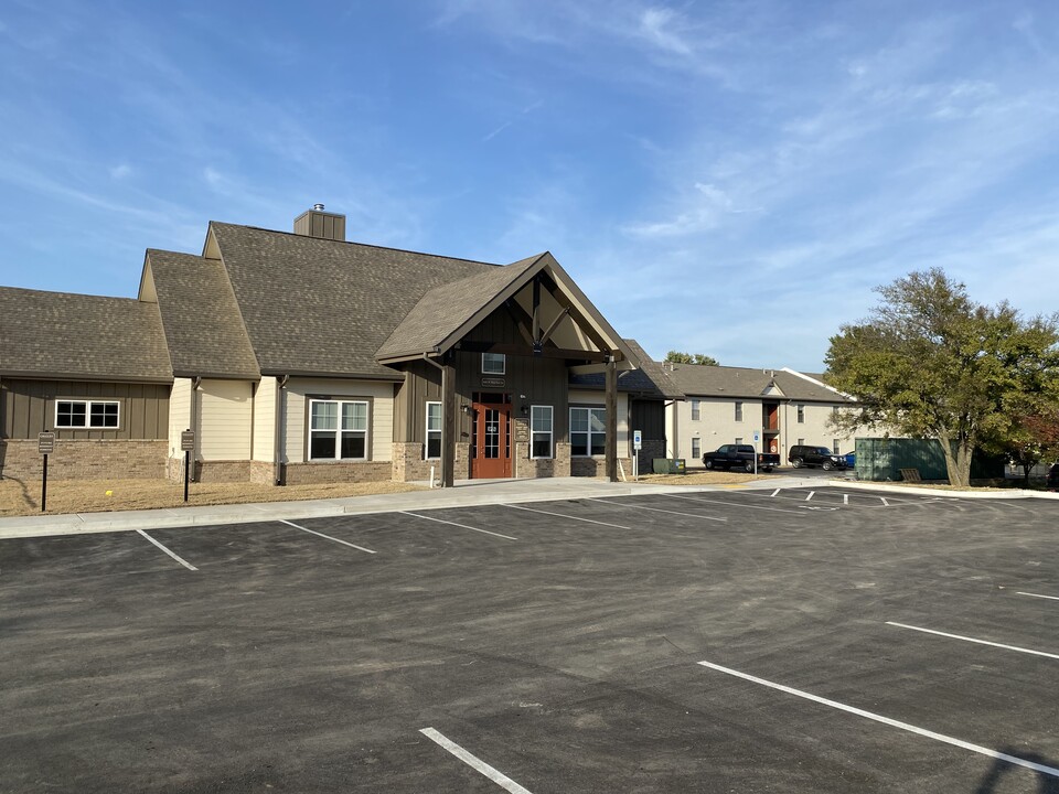 Chalet Apartments in Claremore, OK - Building Photo