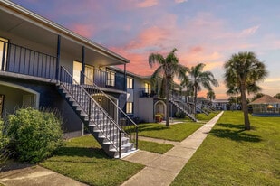 Topaz Cay in Melbourne, FL - Building Photo