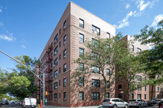 35-05 94th St in Jackson Heights, NY - Building Photo - Primary Photo