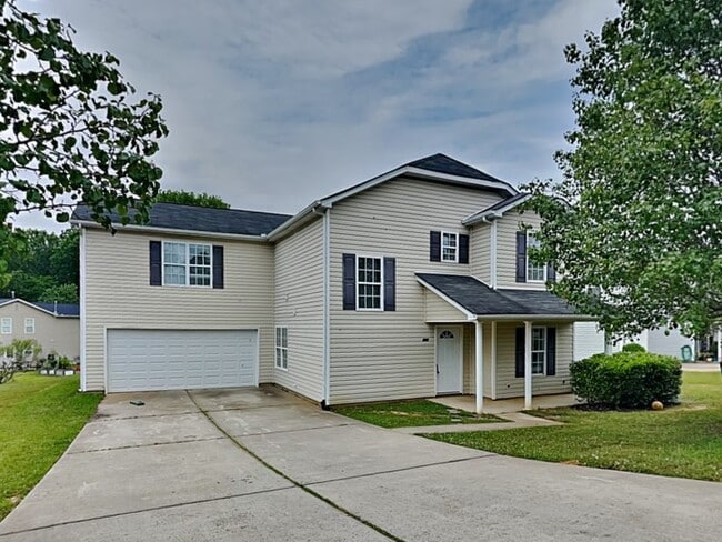 property at 640 Cliffs Inn Circle