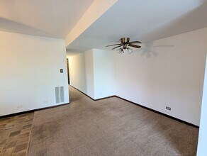 8143 Marion Dr in Justice, IL - Building Photo - Building Photo