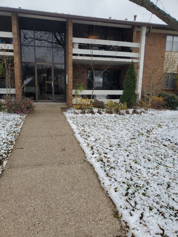 1263 Lost Nation Rd in Kirtland, OH - Building Photo - Building Photo