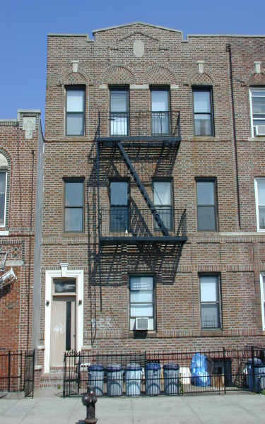 7510 20th Ave in Brooklyn, NY - Building Photo