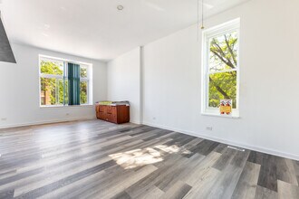 901 W 19th St, Unit 3 in Chicago, IL - Building Photo - Building Photo