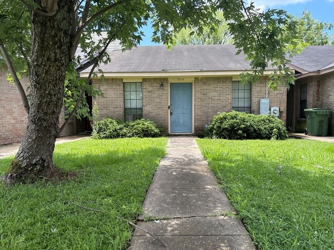 property at 5764 Worchester Ct