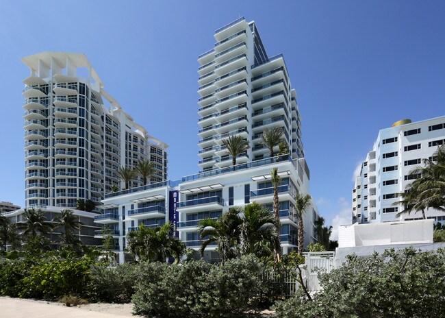 Monte Carlo in Miami Beach, FL - Building Photo - Building Photo