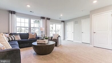 48 Autumn Park Dr in Medford, NJ - Building Photo - Building Photo