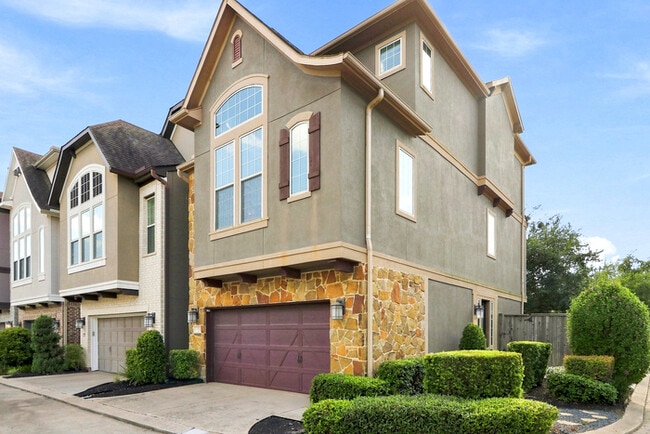 2702 Church Wood Dr