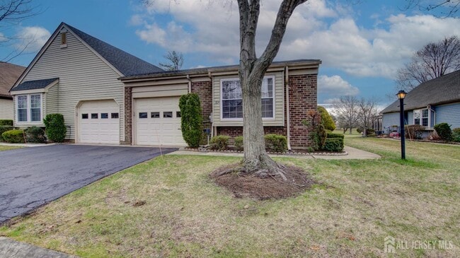 property at 18 Thomas Paine Dr