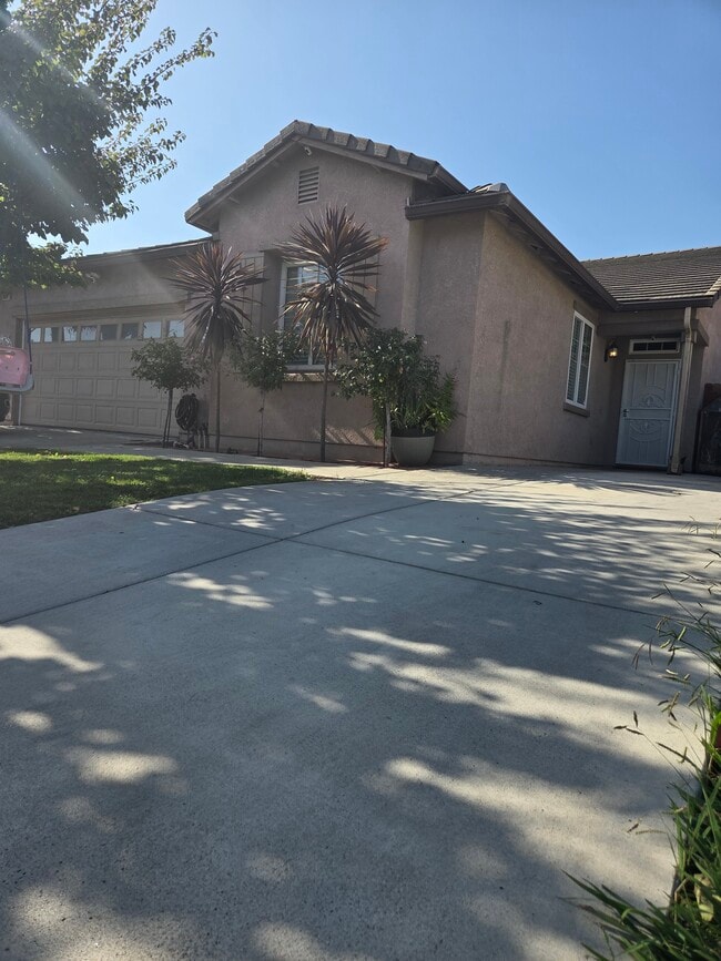 property at 3929 Anastasia Ln