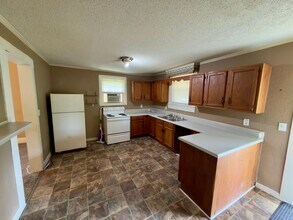 600 Marshall St in Albertville, AL - Building Photo - Building Photo