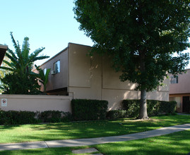 14322 Village Way in Westminster, CA - Building Photo - Building Photo