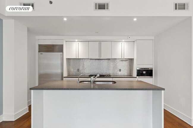 204-206 E 73rd St in New York, NY - Building Photo - Building Photo