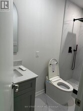 44 Hawksbury Dr in Toronto, ON - Building Photo - Building Photo