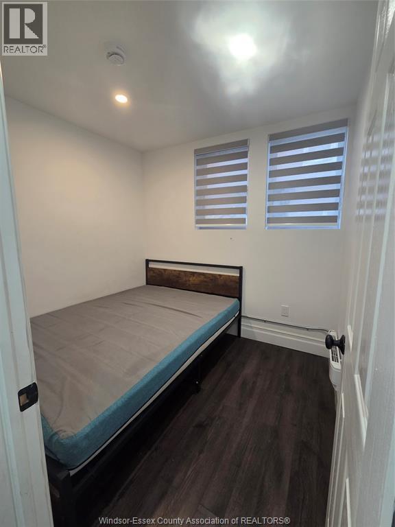 1178 Giles Blvd E in Windsor, ON - Building Photo - Building Photo