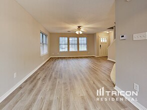 815 Wyndham Pl in Arlington, TX - Building Photo - Building Photo