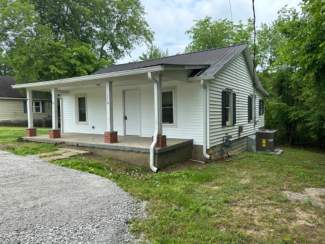 122 Kempville Hwy in Carthage, TN - Building Photo - Building Photo