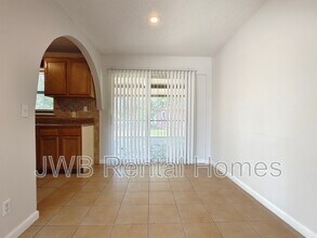 4546 Revelstoke Dr in Jacksonville, FL - Building Photo - Building Photo
