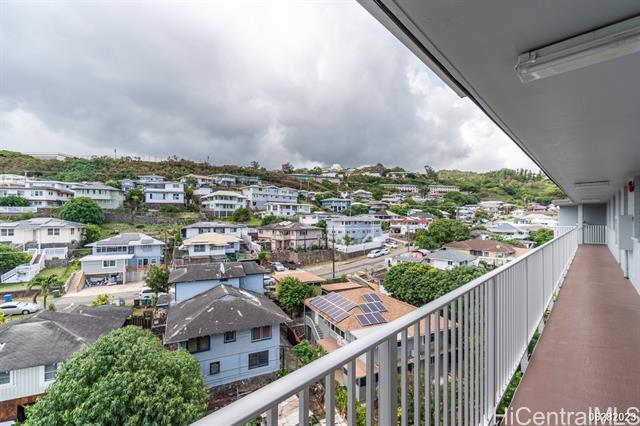 2001 Aupuni St in Honolulu, HI - Building Photo - Building Photo