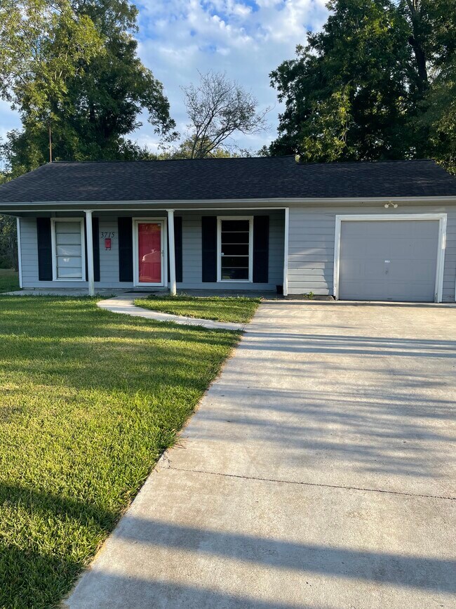 3715 Bryan Dr Rentals in Beaumont, TX