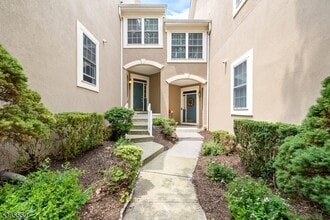 18 Henning Terrace in Denville, NJ - Building Photo - Building Photo