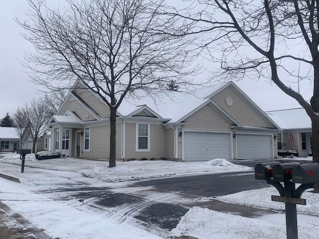 14088 Beaver Dam Ln in Huntley, IL - Building Photo