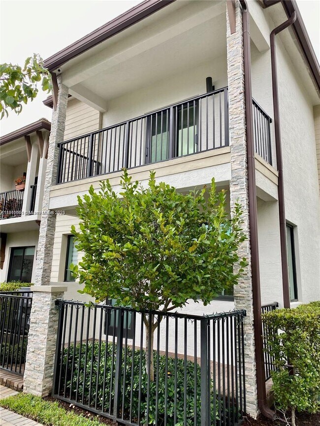 4980 NW 83rd Ave in Doral, FL - Building Photo - Building Photo