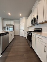 525 Hanover Shr Ln in Raleigh, NC - Building Photo