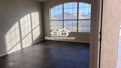 9842 W Tonopah Dr in Peoria, AZ - Foto de edificio - Building Photo