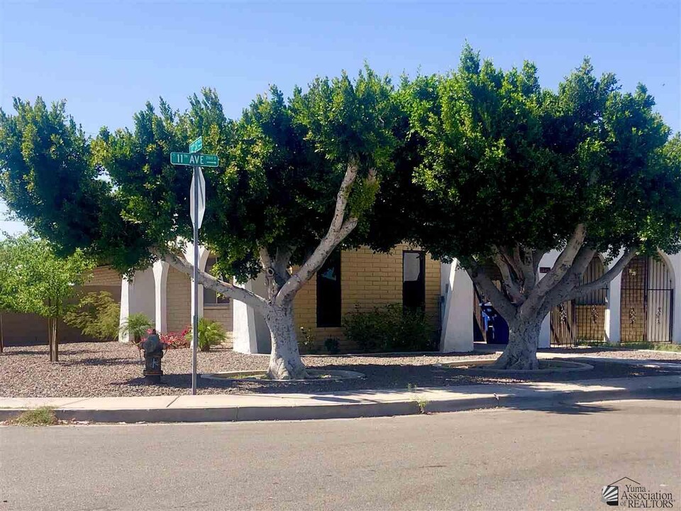 2130 S 11th Ave in Yuma, AZ - Building Photo