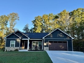 311 Country Ln in Lenoir City, TN - Building Photo
