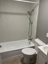 2215 17th St in Rock Island, IL - Building Photo - Building Photo