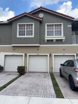 9073 Plymouth Pl in Tamarac, FL - Building Photo