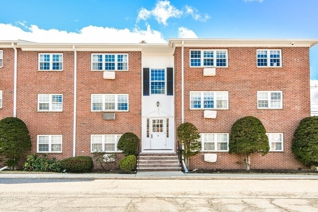 property at 14 Old Colony Ln