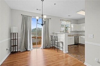 102 Weatherstone Square Dr in Woodstock, GA - Building Photo - Building Photo