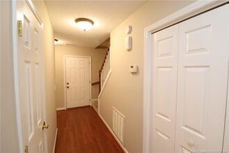 211 Amberglow Pl in Cary, NC - Building Photo - Building Photo