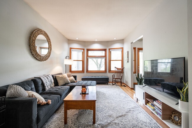 property at 1827 N 1st St