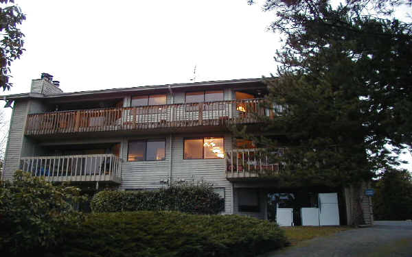 744 State St in Kirkland, WA - Building Photo