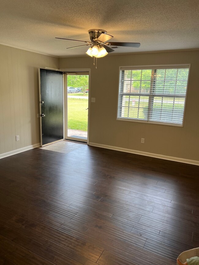 455 Ruby Johnson Dr in Scottsboro, AL - Foto de edificio - Building Photo