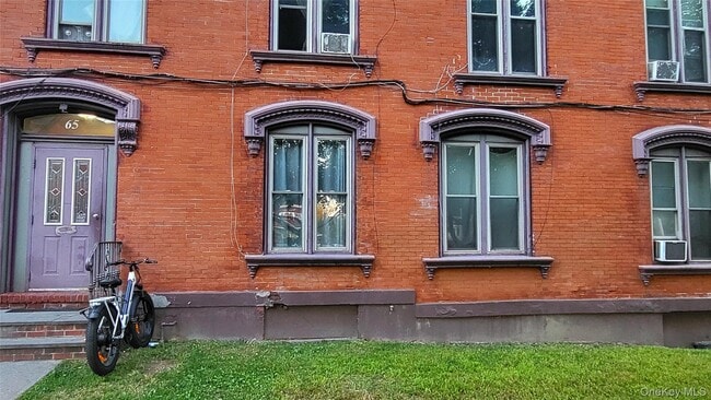 65 S Hamilton St in Poughkeepsie, NY - Building Photo - Building Photo