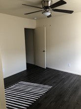 Castle Garden Apartments in Sacramento, CA - Building Photo - Building Photo