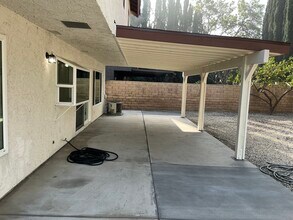 22353 Welby Way in Woodland Hills, CA - Building Photo - Building Photo