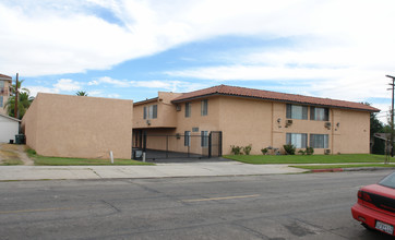 1111 E Lexington Dr in Glendale, CA - Foto de edificio - Building Photo