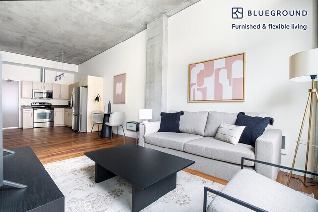 520 Occidental Ave S-Unit -FL4-ID43 in Seattle, WA - Building Photo - Building Photo