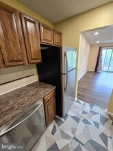 28 Holly Ct in Trenton, NJ - Building Photo - Building Photo