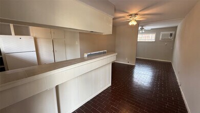 1660 Richmond Ave. in Houston, TX - Building Photo - Building Photo