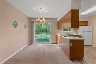 304 Fairfield Ct in Jacksonville, NC - Building Photo - Building Photo